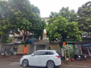 cho thuê nhà kđt vinaconex3 trung văn, nam từ liêm. dt 125m, 4 tầng có thang máy. giá 45tr/th