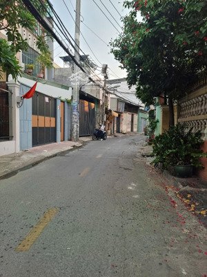 bán nhà trường chinh, tân thới nhất, 350m2 thổ, sổ vuông vắn, đường xe tải, tiện kho bãi, chỉ 17 tỷ