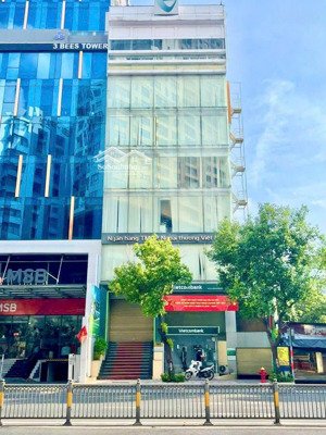 cực phẩm - mt cách mạng tháng tám, p15, q10 - dt 5 x 21m - 3 tầng - tn 100tr/th - giá bán 30 tỷ