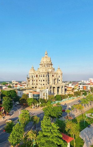 cần bán gấp nhà 3 tầng cách công viên văn lang 100m giá chỉ 3.8 tỷ. lh 