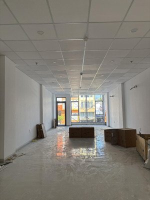 cho thuê toà nhà nguyên căn thiết kế dạng văn phòng gần 600m2 sử dụng - kproperty