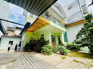 biệt thự - 800m2 sử dụng - quận 3 - trệt 2 lầu (sân rộng) nhà mới
