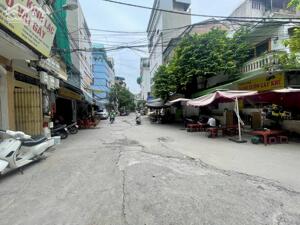 24 Kim Đồng - 100m2 - Trước nhà 4 ô tô tránh - Giá lợn chết 230 triệu/m2.