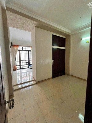 cho thuê nhà mặt tiền nguyễn thái bình, p.4, q. tb giá 24tr