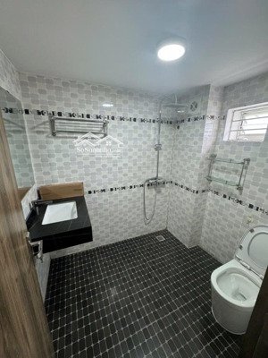 định công hạ - nhà phân lô ô tô đỗ cổng - nhà mới đẹp - ngõ thông - dân trí cao