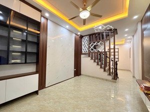 bán nhà mới tại khương đình, thành xuân, full nội thất, mua về ở ngay. 