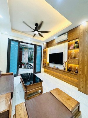 bán nhà phạm thận duật, 34m2*5t, mặt ngõ thông kinh doanh, ô tô lý thuyết, nhà đẹp, 9 tỷ