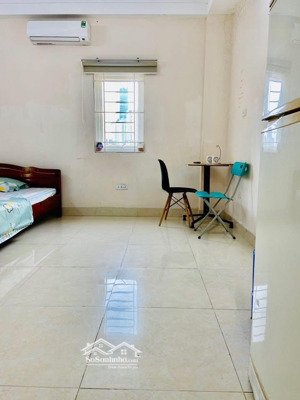 chính chủ cho thuê nhà tại 28e ngõ 32 hạ yên quyết