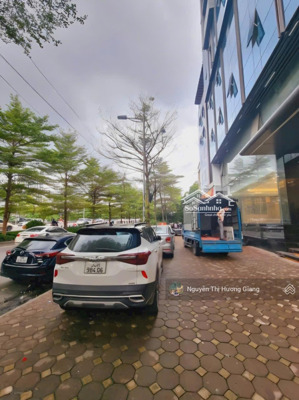 bán toà building 12 tầng thang máy mp đường láng, đống đa, 250m, mt20m, doanh thu 700tr/tháng