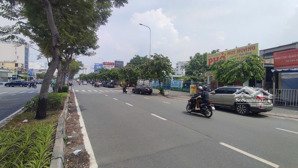 siêu phẩm góc 2 mặt tiền trần não, 610m2, xây cao tầng