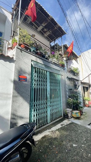 nhà 2 tầng - 35m2 - đ. trương thị hoa - gần siêu thị mega market - shr - hẻm thông