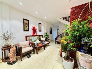 bán nhà nguyễn khoái 50m2*5t mặt tiền lớn giá 9,1tỷ,cách oto vài chục mét nhà mới thoáng sáng