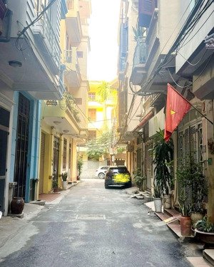 nhà riêng ngõ nông đẹp- gần tân mai- 42m- 7 tỷ 88