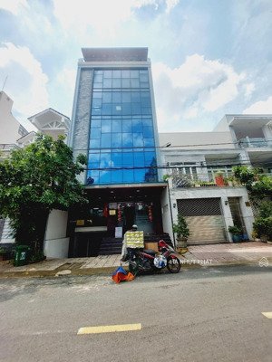 cho thuê văn phòng biên hòa- khu d2d- võ thị sáu- có thang máy, đường xe hơi- giá 9 triệu,