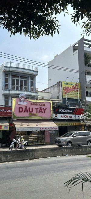 bán nhà mặt tiền huỳnh tấn phát. mặt tiền lớn, rộng 5.5m, rất thuận tiện kinh doanh, mua bán