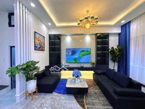 cần bán nhà - diện tích 44m2 - mặt tiền 6m - phố chính kinh - vị trí cực đẹp - sổ phân lô