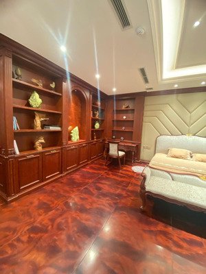 bán biệt thự vị trí đắc địa ngã 3 view công viên x4 vị trí vàng ngay ngã 3 siêu đẹp