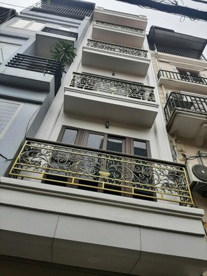 bán nhà phố trung kính, trung yên, vũ phạm hàm dt: 72m2, nhà xây 5 tầng, mặt tiền rộng: 5m