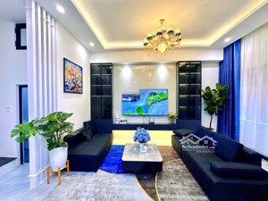 bán nhà đẹp hàm nghi tặng nội thất ô tô đỗ cổng- 2 thoáng- dt 41m- hơn 10 tỷ