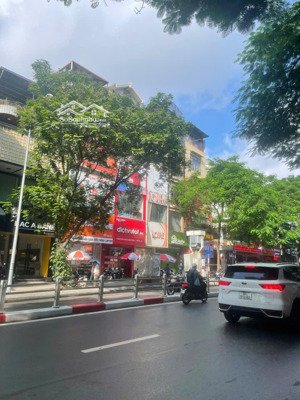 nhỉnh 23 tỷ - mặt phố thái hà - vị trí đẹp vỉa hè 6m - kinh doanh đỉnh - dòng tiền 50tr/tháng