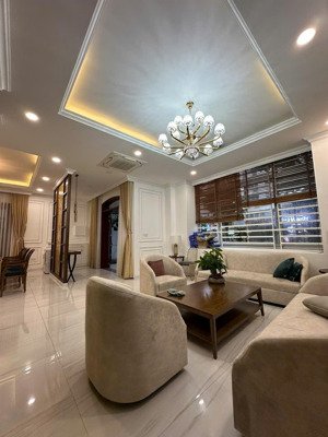 biệt thự vip nam viên phú mỹ hưng, 5pn, full decor mới, cho thuê chỉ 120tr/tháng