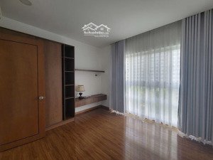 cần bán căn dt 180m ở riverisde residence rẻ nhất thị trường. lh 