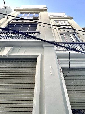 mặt ngõ thông thương phố chợ hàng thông hồ sen, cách mặt đường chỉ đúng 10m, có phòng ngủ master