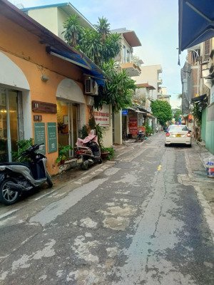 bán nhà phú thượng tây hồ 62m2 5 tầng mt 4m gần trường cấp 1,2,3 ô tô nhỏ đỗ cửa 15,8 tỷ