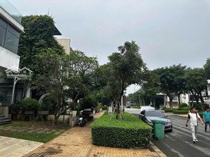 kẹt tiền cần bán gấp căn biệt thự song lập đường 20m hoàn thiện cơ bản cho thuê từ 35tr/tháng