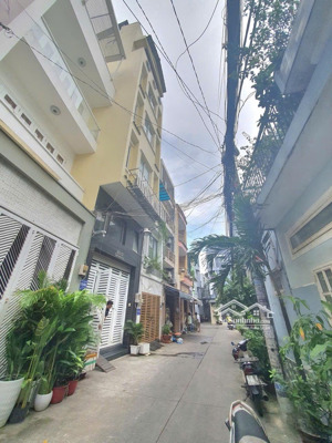 bán nhà hxh cmt8 thông cư xá bắc hải p15 q10, dt 4,2x16m, kc 4 tầng, giá 17.8 tỷ tl