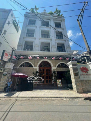 siêu tòa nhà diện tích khủng 10.5 x 20m vip sư vạn hạnh, q. 10 hầm + 6 tầng giá chỉ 68 tỷ