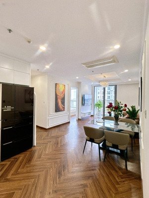 căn hộ đẹp tại vinhomes times city - park hill, 13 tỷ vnd, 110m2, 3pn, 2wc có slot oto cố định