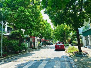 biệt thự song lập foresa xuân phương 150m x 4 tầng thang máy - mặt tiền 10m - giá 41.5 tỷ