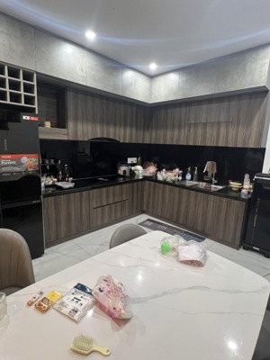 bán nhà 3 tầng đường mê linh ( trục 25m lề 6m )