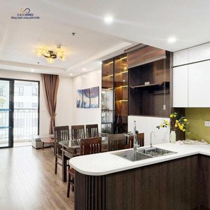 bán căn hộ times city, 11 tỷ, 75m2, đẹp nhiều tiện ích có slot oto cố định dưới hầm lh 