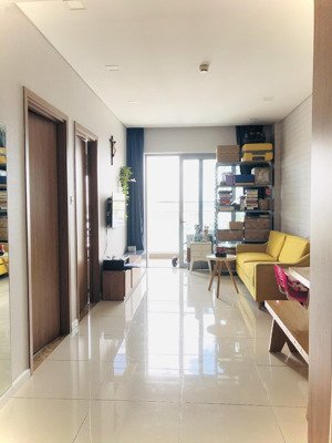 bán căn góc cc 312 lạc long quân q.11. dt 65m2 2p 2wc. sh. giá 3.2 tỷ. lh 