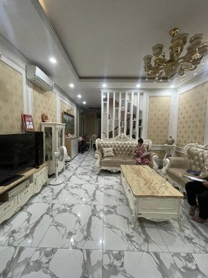 bán nhà 4 tầng dân xây phố bạch mai. về ở ngay, ngõ thông rộng, 15m ra đường ôtô. dt: 60m2 - mt:5m.