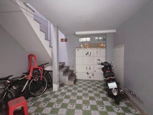 hxh_ 3 tầng hoàn công. sẵn dòng tiền 32 triêụ/ tháng_ bank định giá hơn 9 tỷ