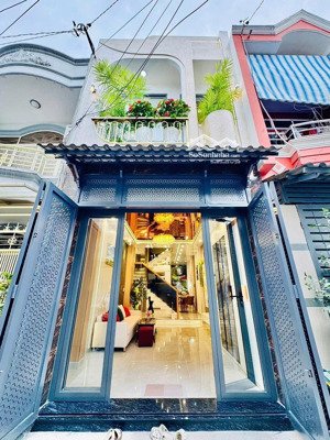 nhà đẹp mặt tiền trường chinh, tân bình, nằm ngay trung tâm, nở hậu, ngay ngã tư bảy hiền, sổ riêng