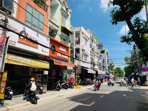 bán nhà 3 tầng mặt tiền nguyễn hoàng - hải châu, đà nẵng.