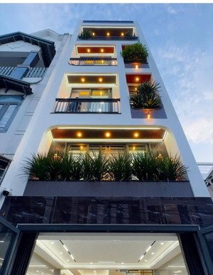 nhà hiếm đường ô tô 6m ngay võ thị sáu - q3. giá 5tỷ860. cho thuê 26tr/82.5m². gần ubnd quận 3