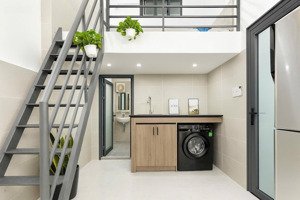 căn hộ có gác trường sa full nội thất, giường sẵn, máy giặt riêng 35m2