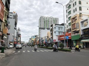 mặt tiền bình thạnh diện tích khủng, kinh doanh đắc địa chính chủ bán giá 45 tỷ còn thương lượng.