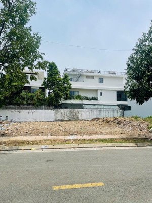 lô biệt thự gói 2 mỹ gia, hướng đông nam, sạch đẹp, đường to 16m giá chỉ 10 tỷ(bao cọc và thiết kế)