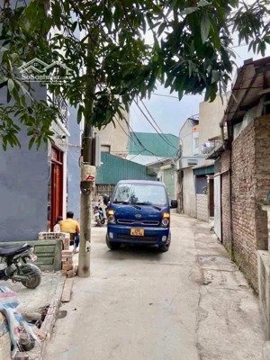 cần tiền ! b.án gấp nhà sát #đại_học_công_nghiệp nhà xây mới 35m2 , lô góc , ô tô đỗ cửa