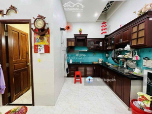 hot nhà 4 tầng đẹp kiên cố,hoàn công đủ tặng nội thất gần phạm văn đồng