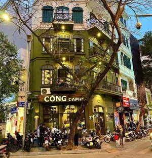 cho thuê nhà mặt phố cốm vòng, cầu giấy, dt 60m2, mt góc 10m, đoạn kd đẹp, vỉa rộng, thông sàn