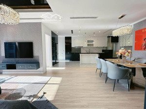 cho thuê gấp căn hộ góc 4pn sáng, 3wc - 151m2, vinhomes times city - park hill, hà nội