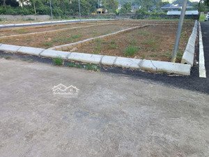 bán gấ.p 73m2 full thổ,xe ben đỗ, 2 mặt đường,có sổ,giá 470tr đất tt ba hàng đồi,gần kcn 