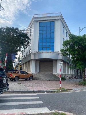 lô góc mặt phố ngã 4 quang trung lê trọng tấn, văn phú 4 tầng, thang máy, thông sàn, dạy học, cafe